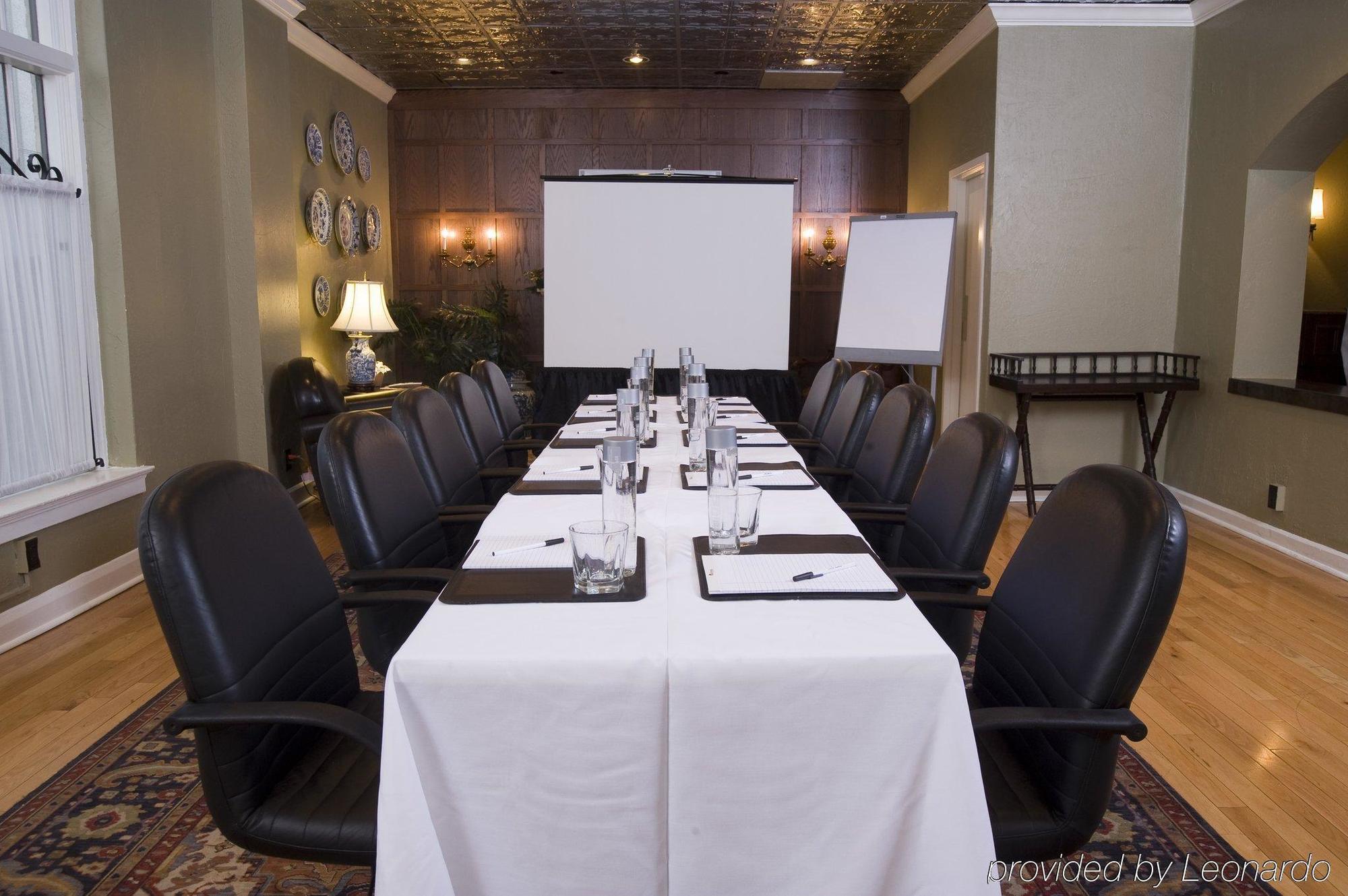 Seven Gables Inn, St Louis West, A Tribute Portfolio Hotel Clayton Einrichtungen foto